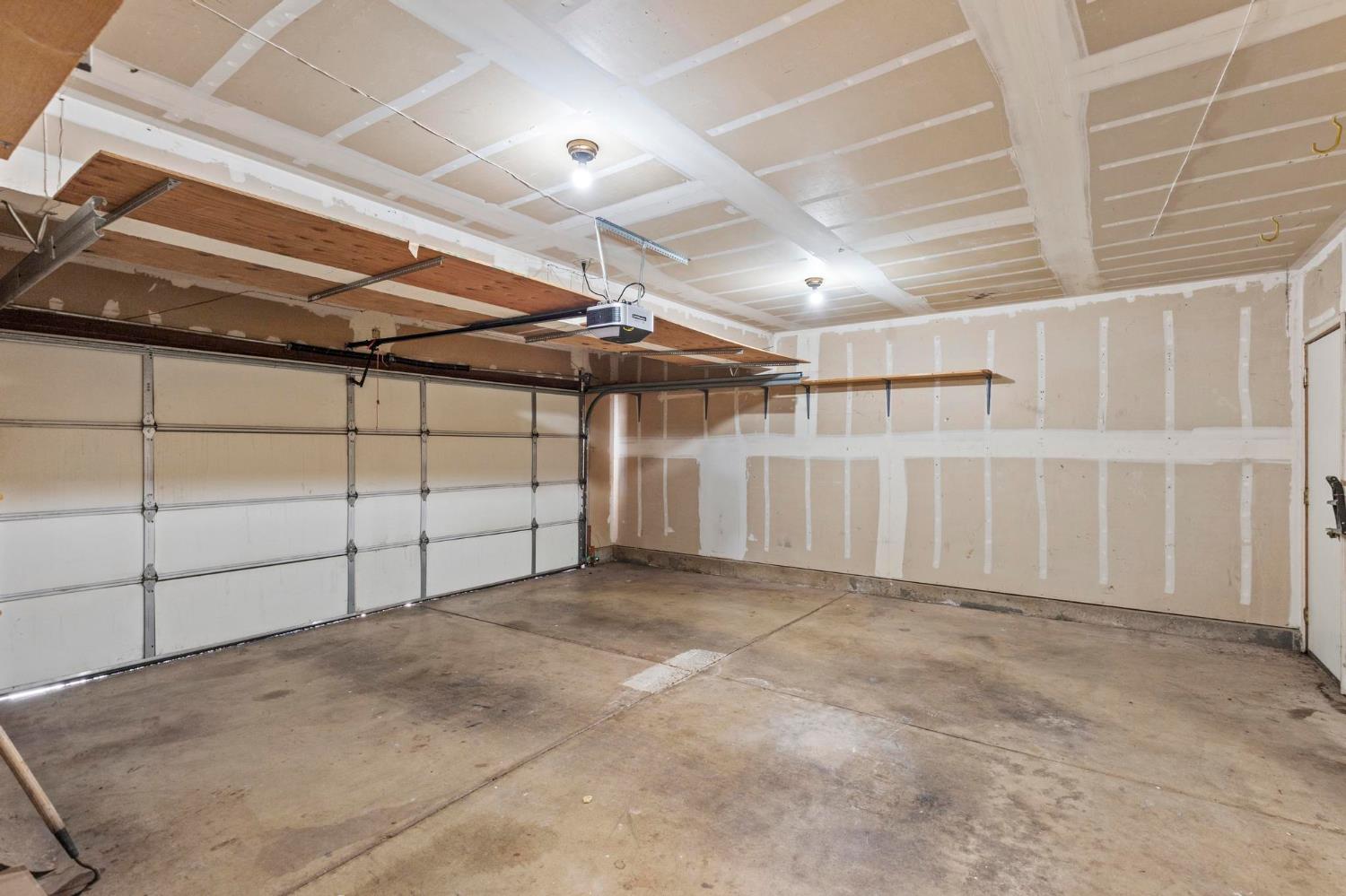 7526 Creekridge Lane