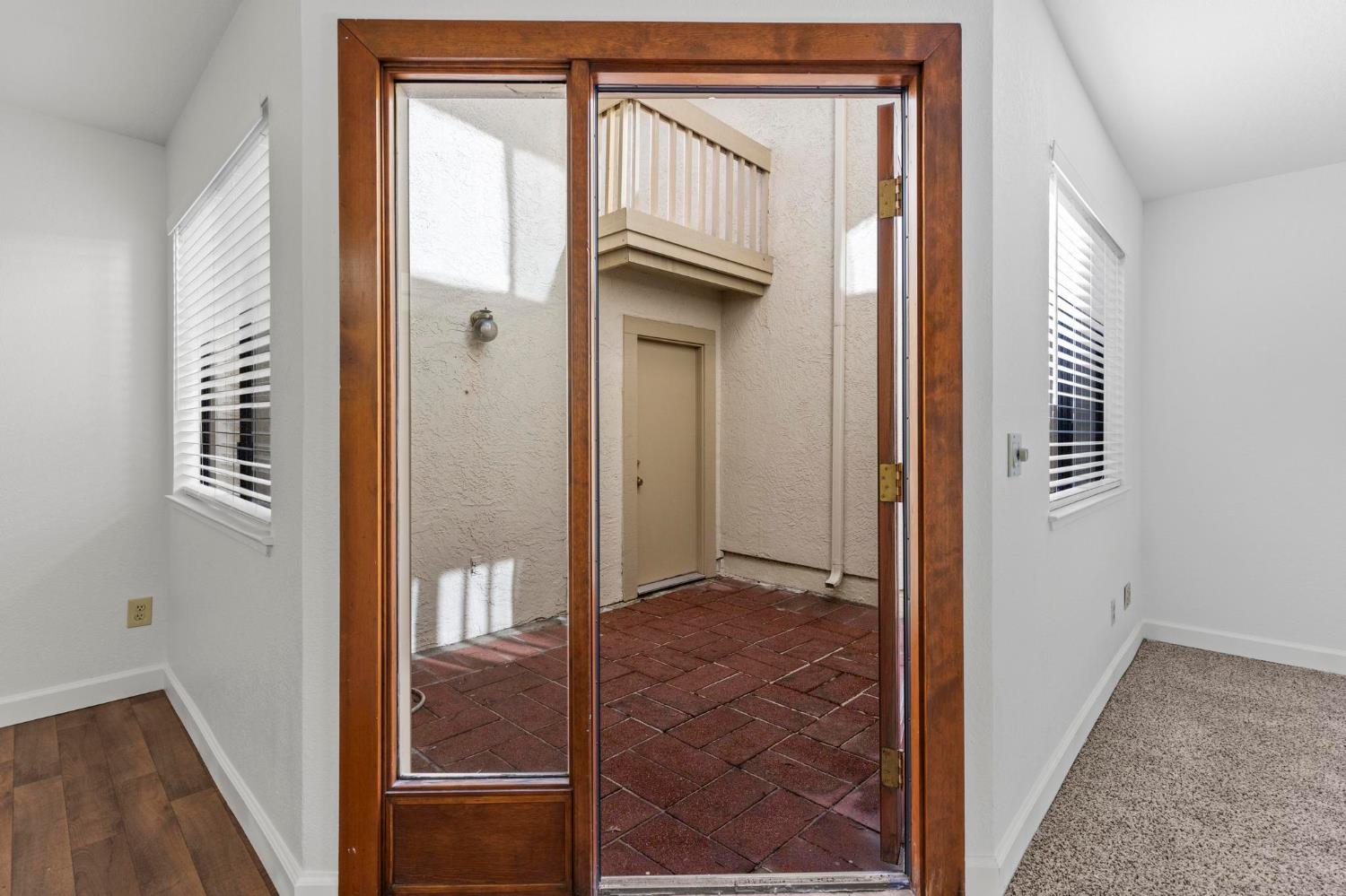 7526 Creekridge Lane