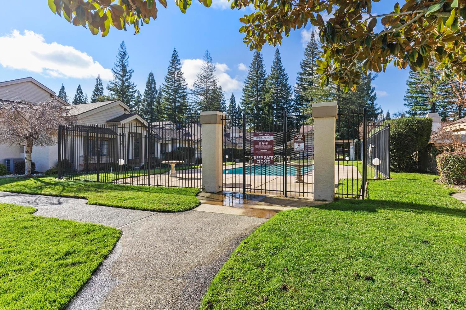 7526 Creekridge Lane