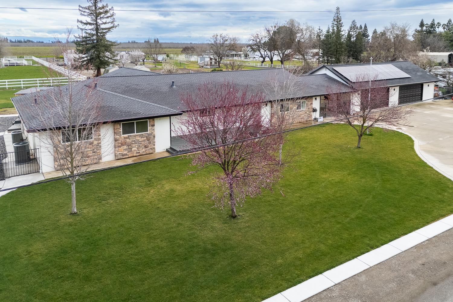 1559 Daphne Lane