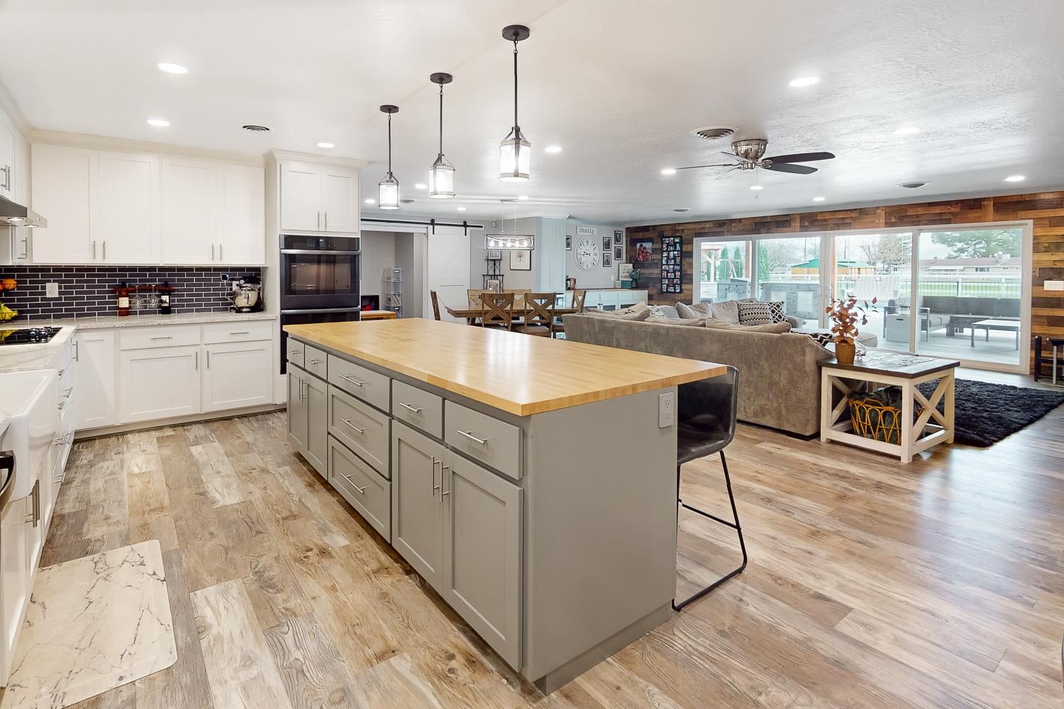 1559 Daphne Lane