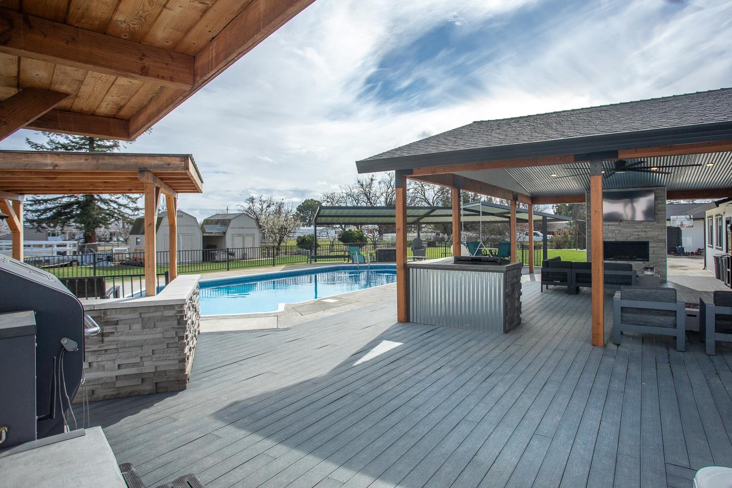 1559 Daphne Lane