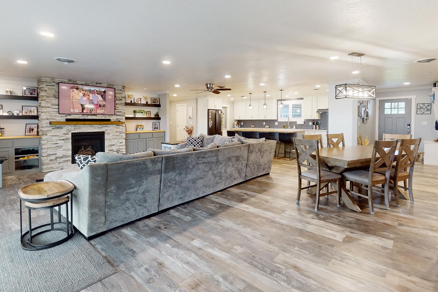 1559 Daphne Lane