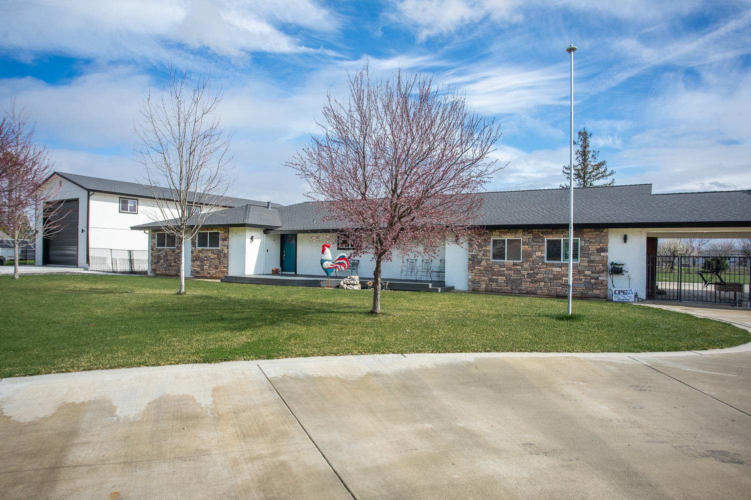 1559 Daphne Lane