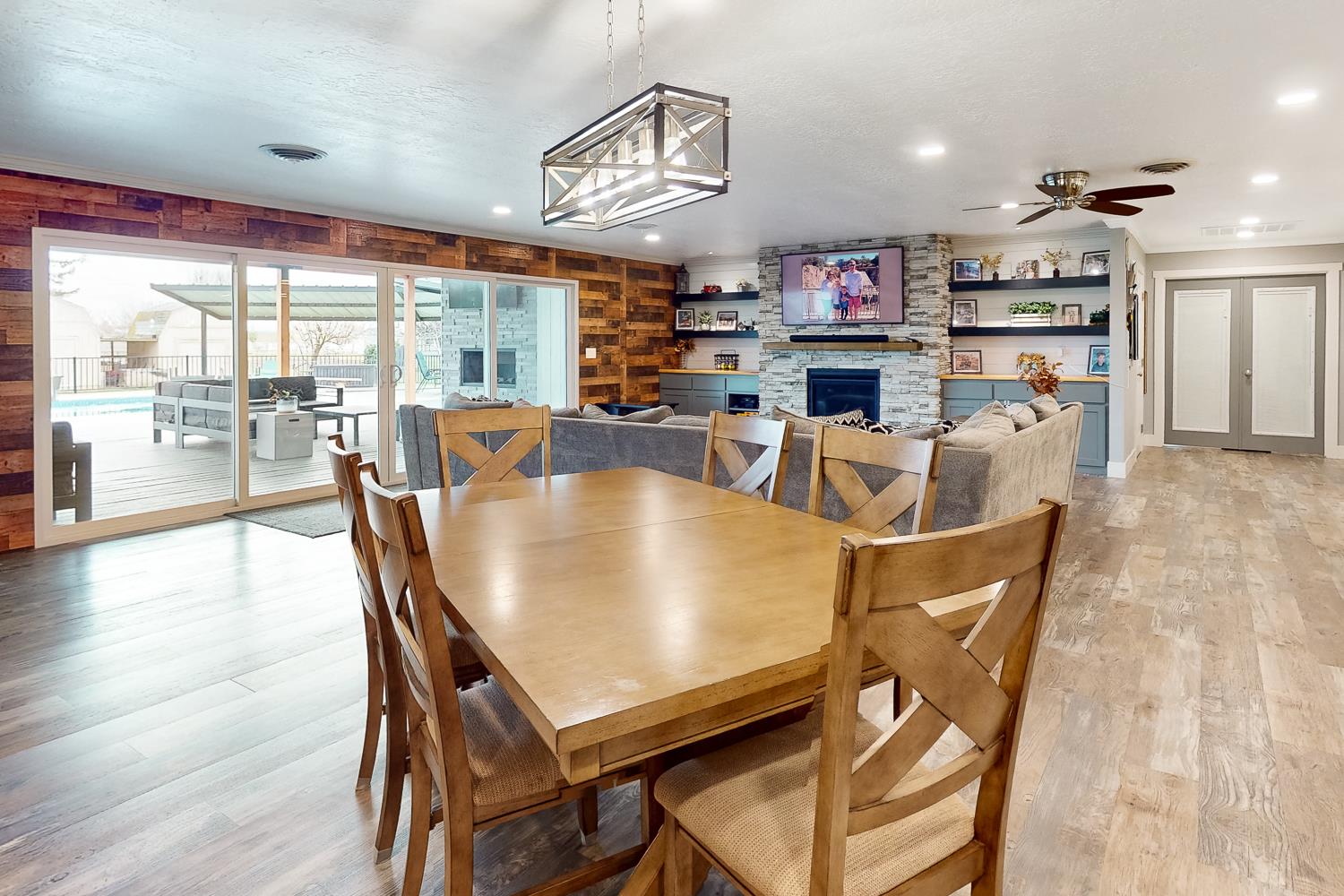 1559 Daphne Lane