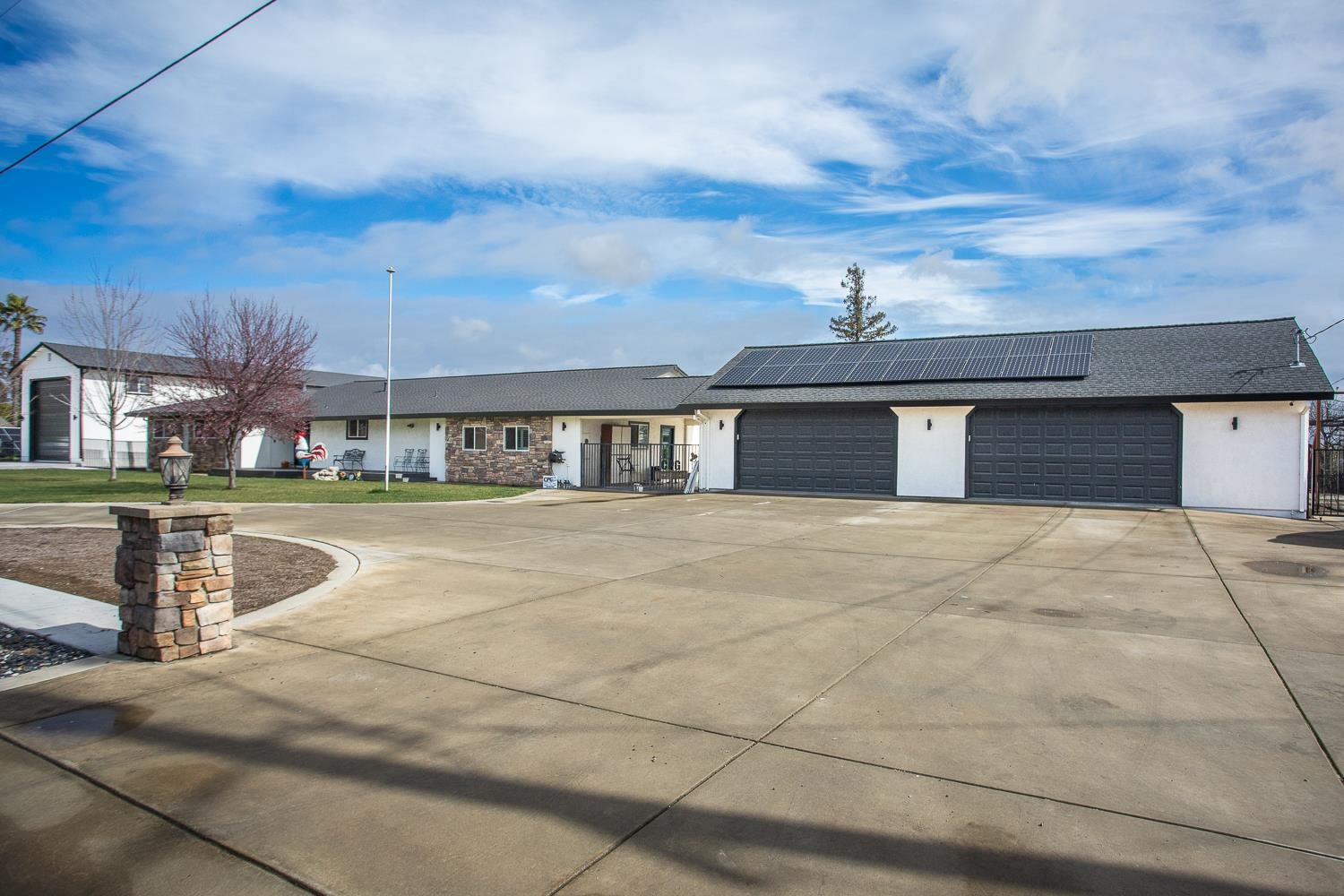 1559 Daphne Lane