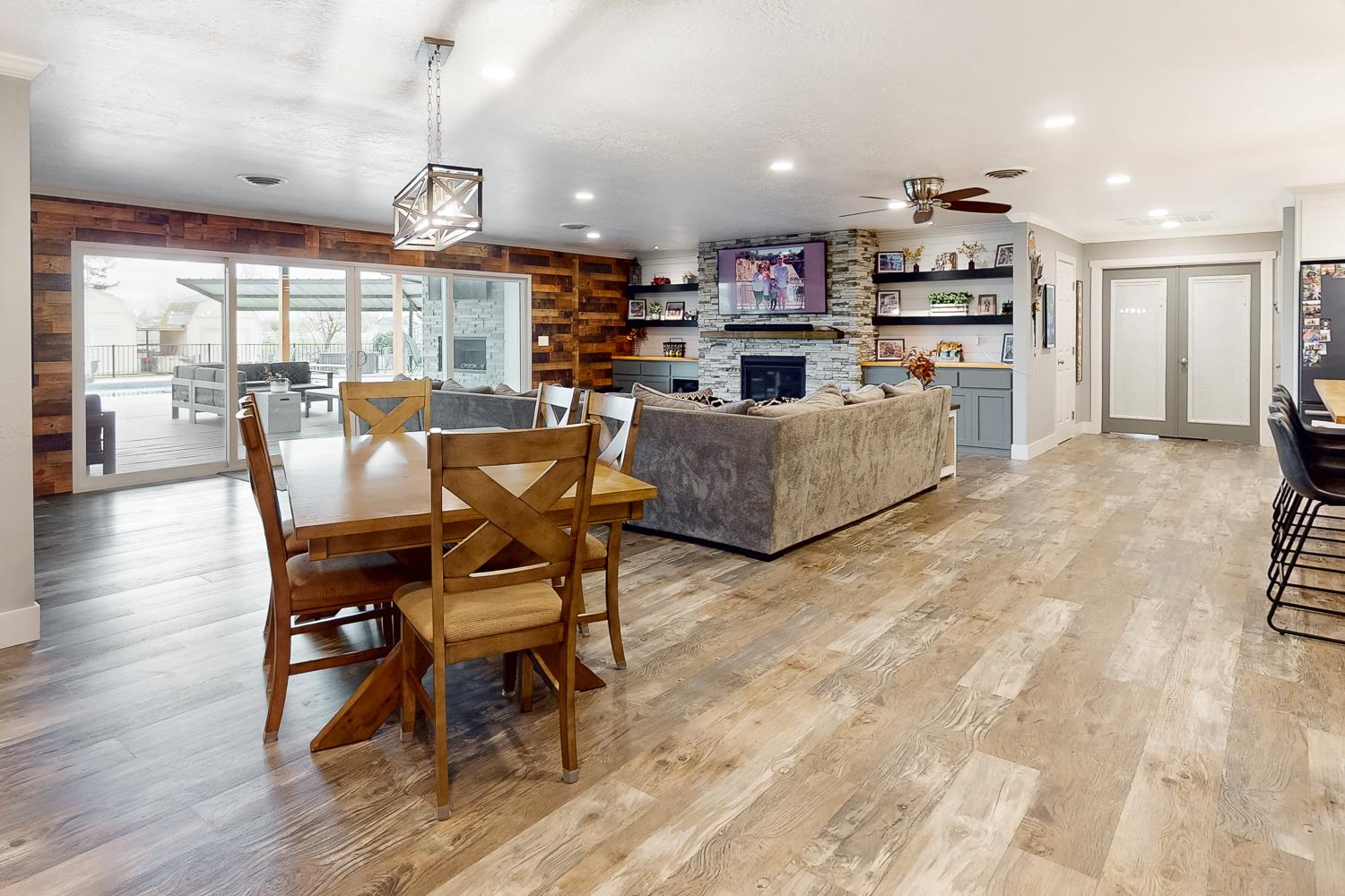 1559 Daphne Lane