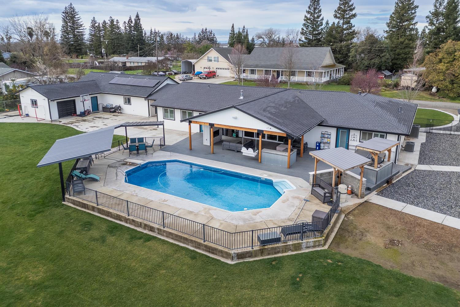 1559 Daphne Lane