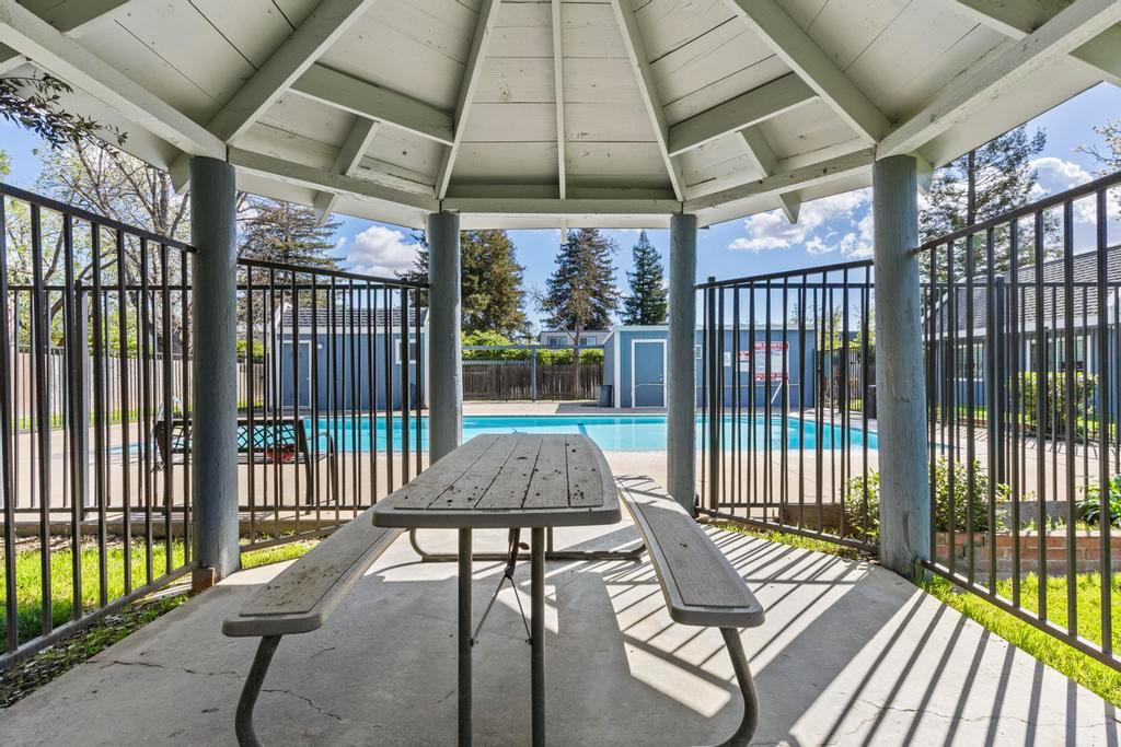 2225 Cheim Boulevard 12