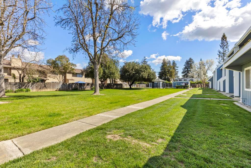 2225 Cheim Boulevard 12