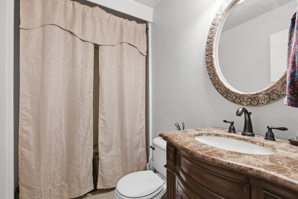 1300 Kensington Drive