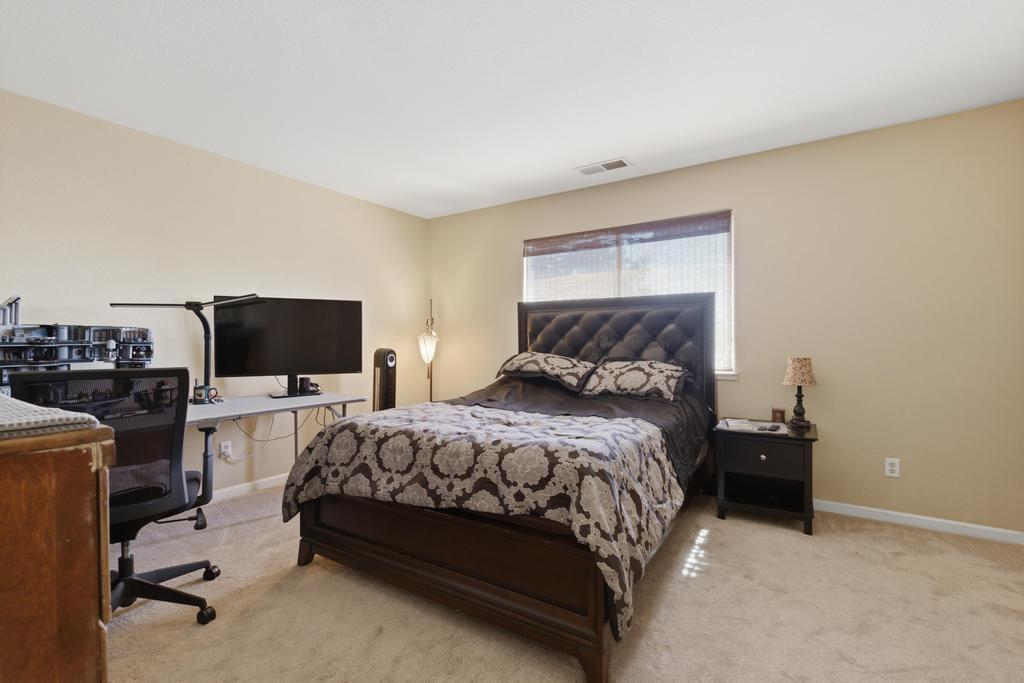 1300 Kensington Drive