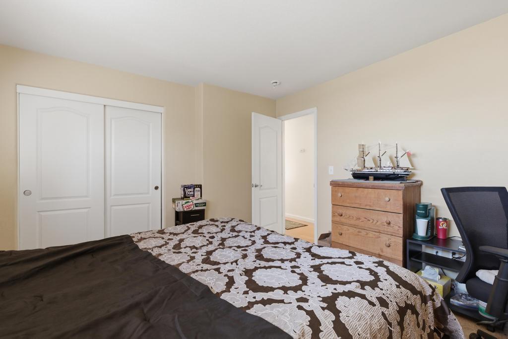 1300 Kensington Drive