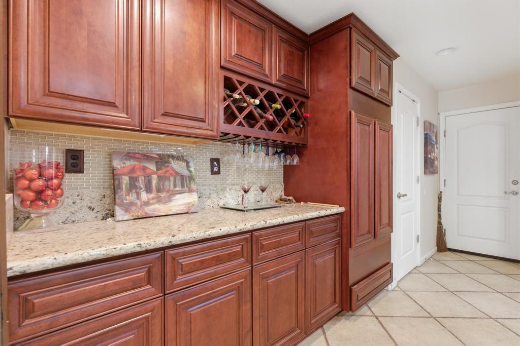 1300 Kensington Drive