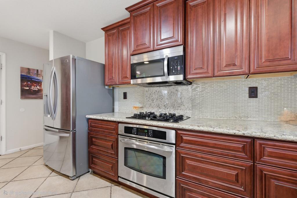 1300 Kensington Drive