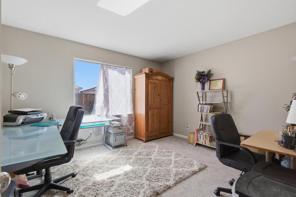 1300 Kensington Drive