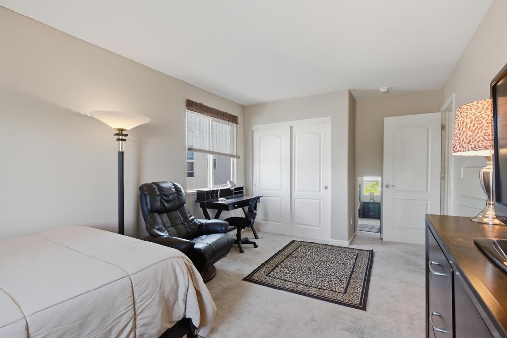 1300 Kensington Drive