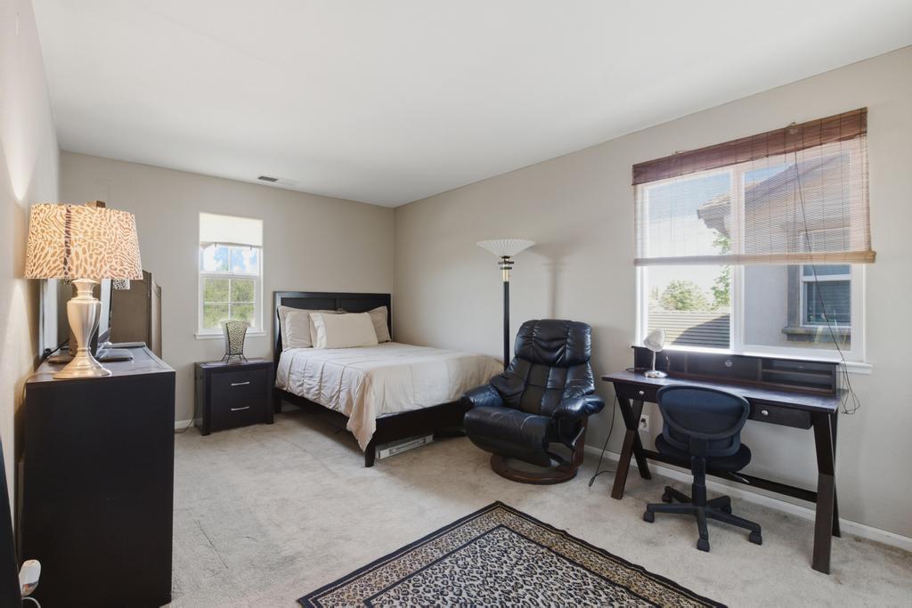 1300 Kensington Drive