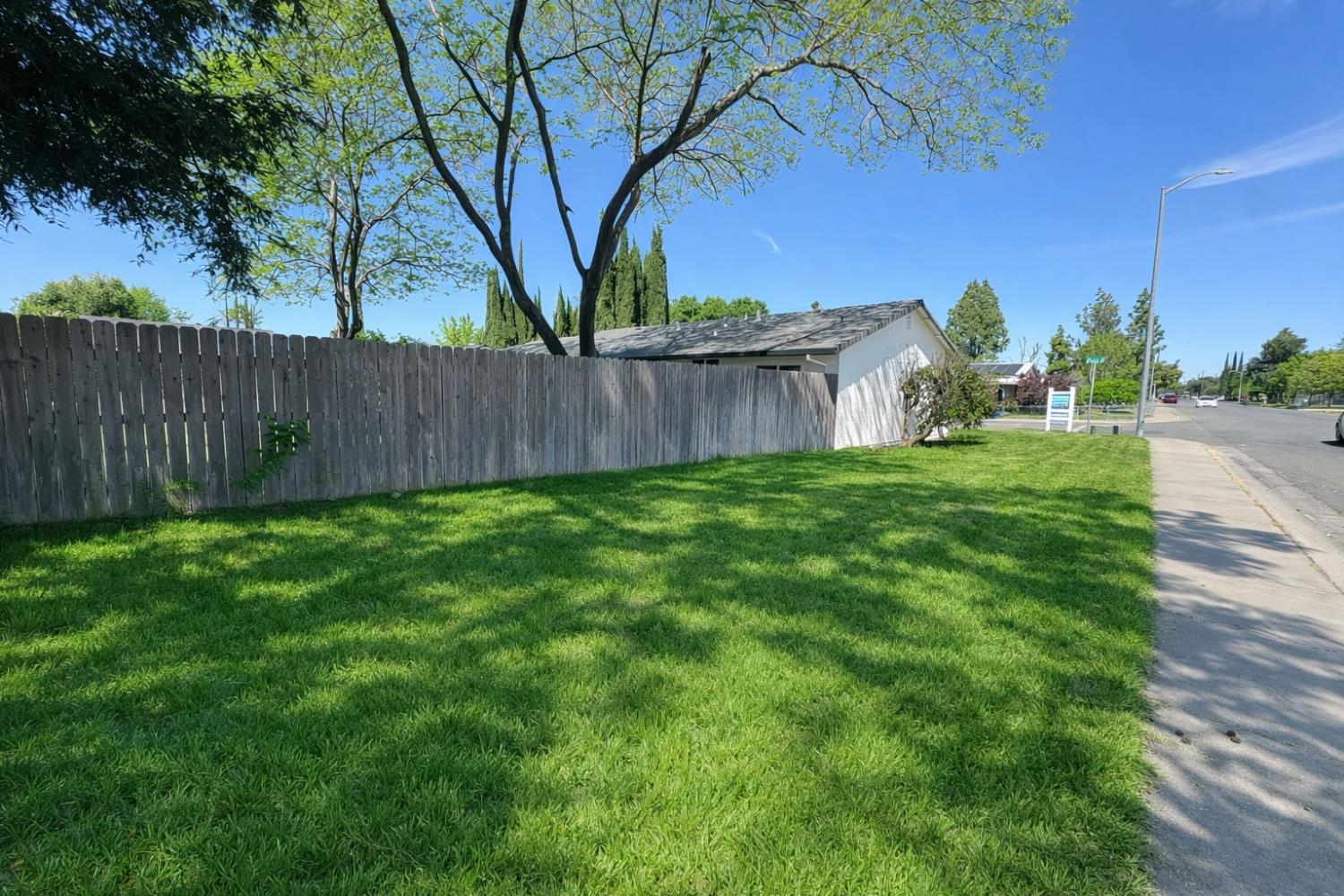2716 Peach Street