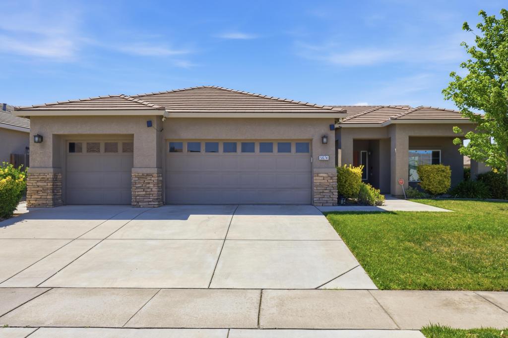 5674 Meadow Brook Way