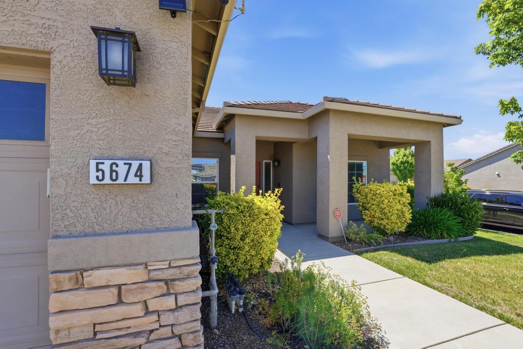 5674 Meadow Brook Way