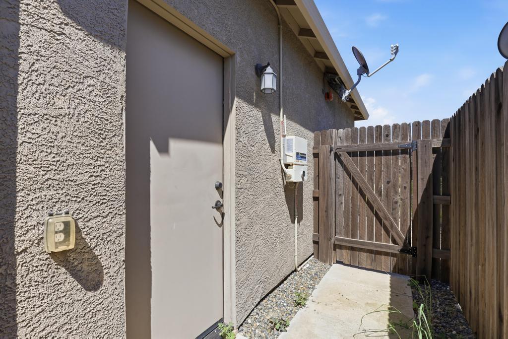 5674 Meadow Brook Way