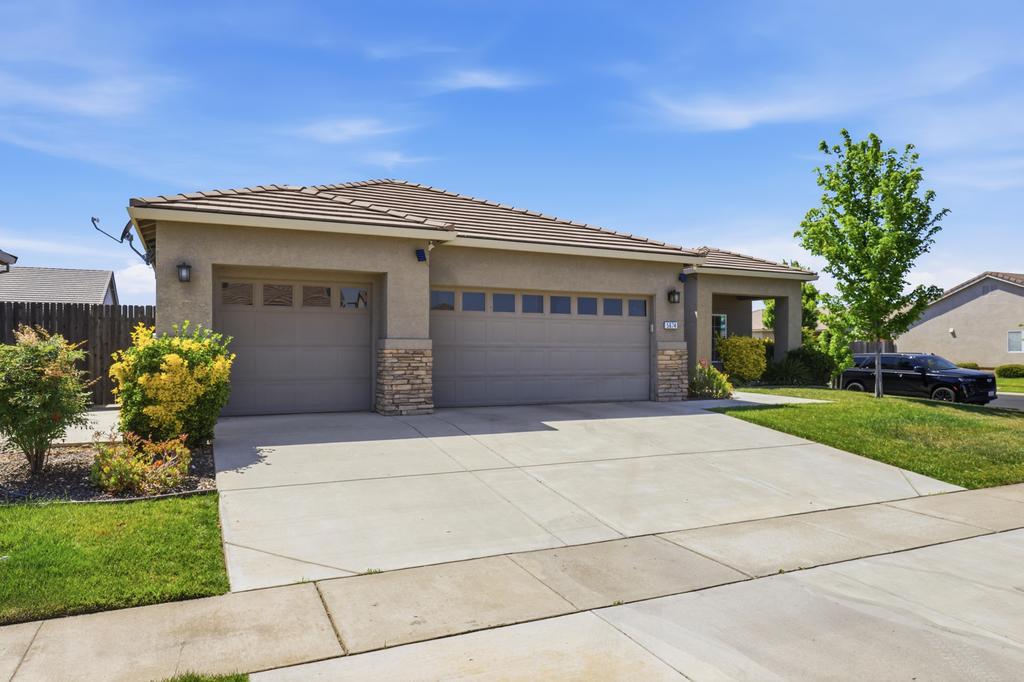 5674 Meadow Brook Way