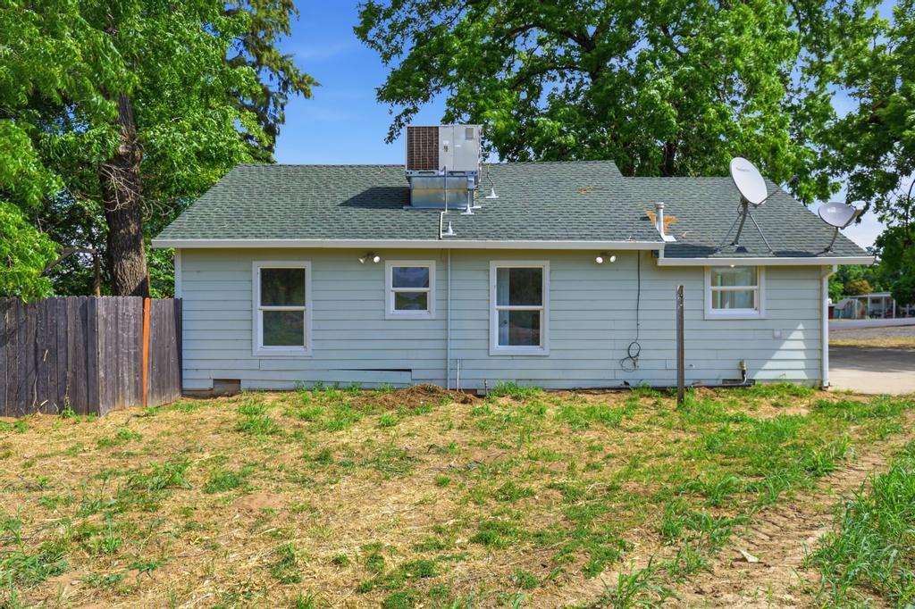 3328 Walnut Avenue