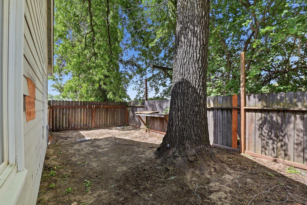 3328 Walnut Avenue