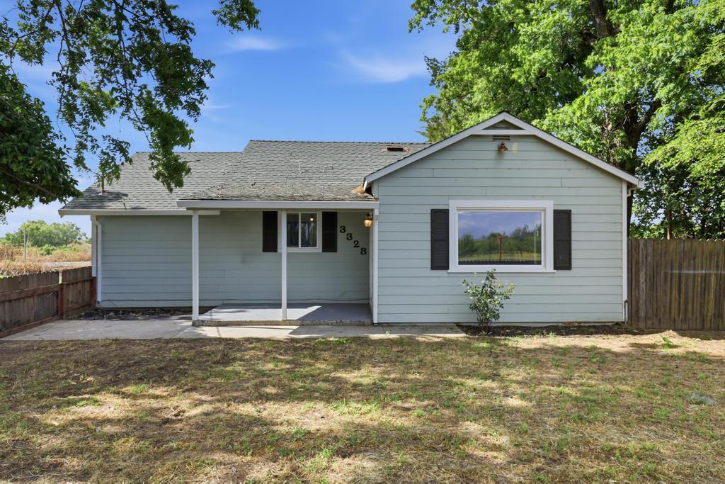 3328 Walnut Avenue