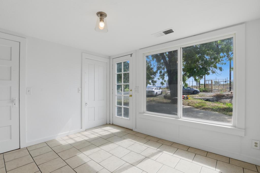 3328 Walnut Avenue