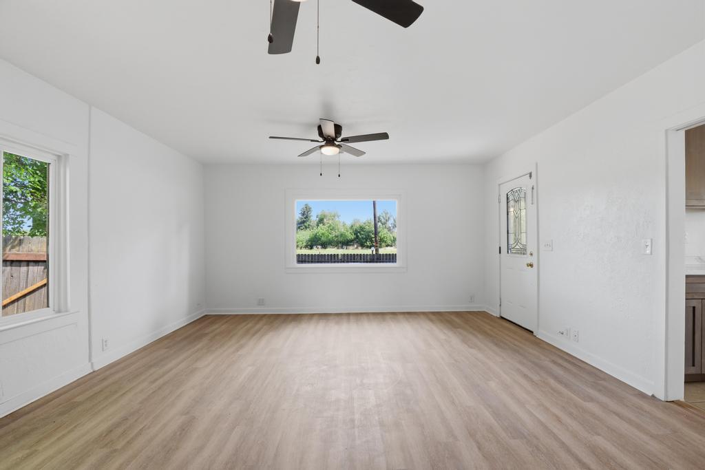 3328 Walnut Avenue