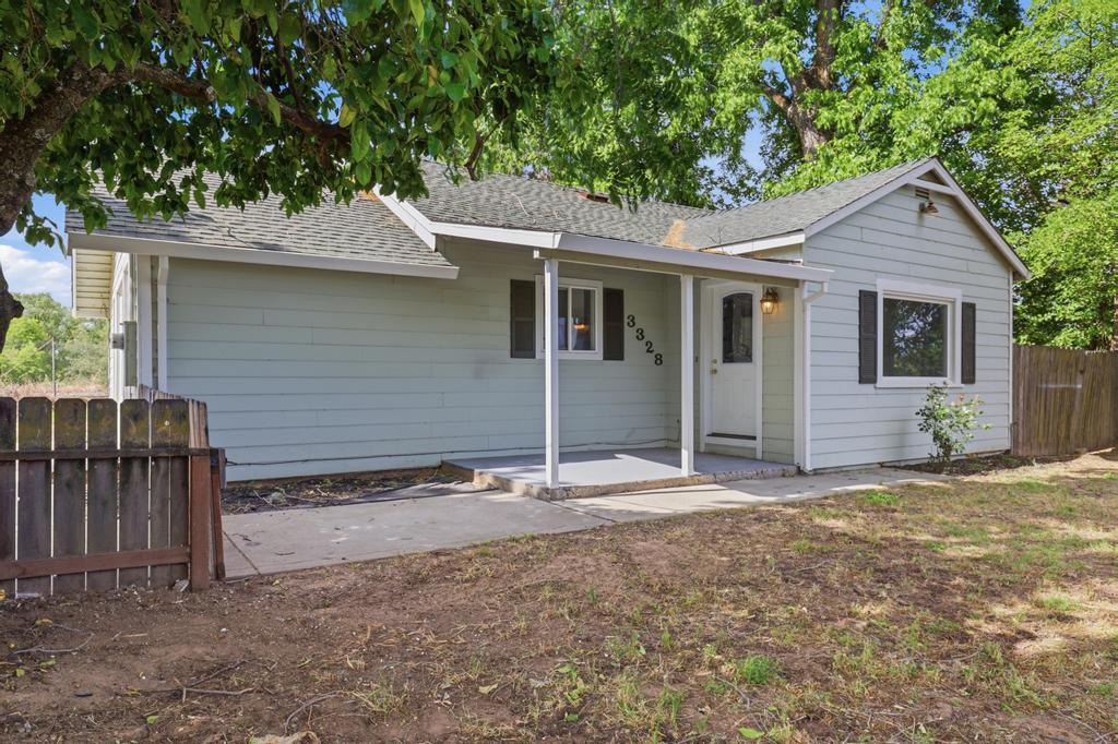 3328 Walnut Avenue