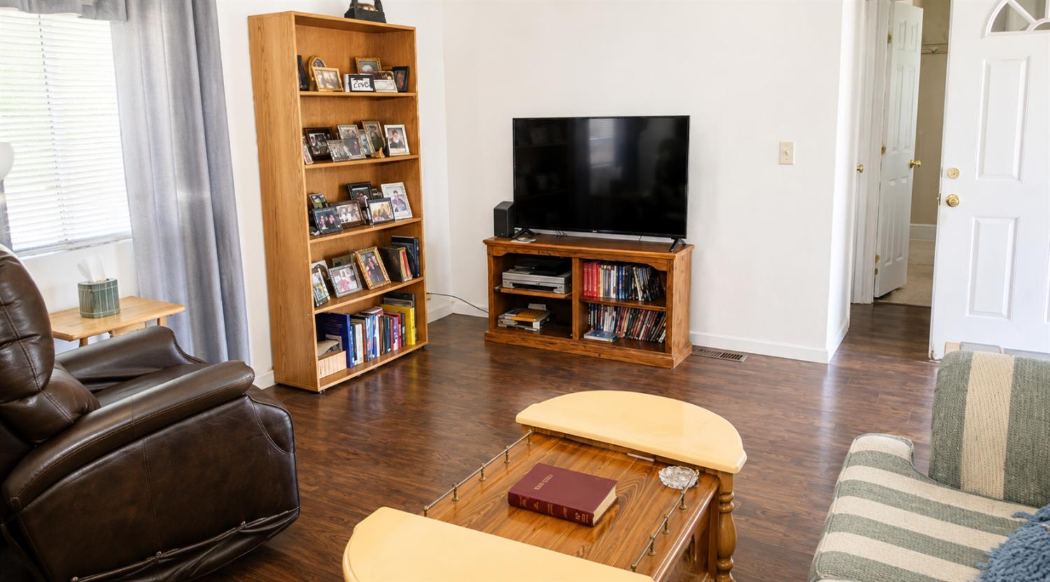 2160 Live Oak Boulevard 55