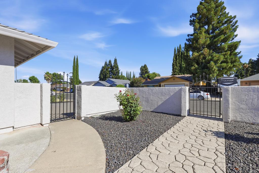 1906 Elliott Drive