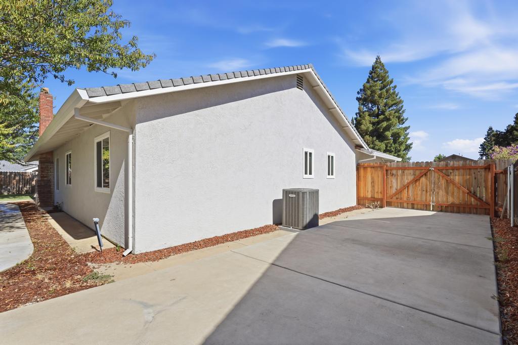1906 Elliott Drive