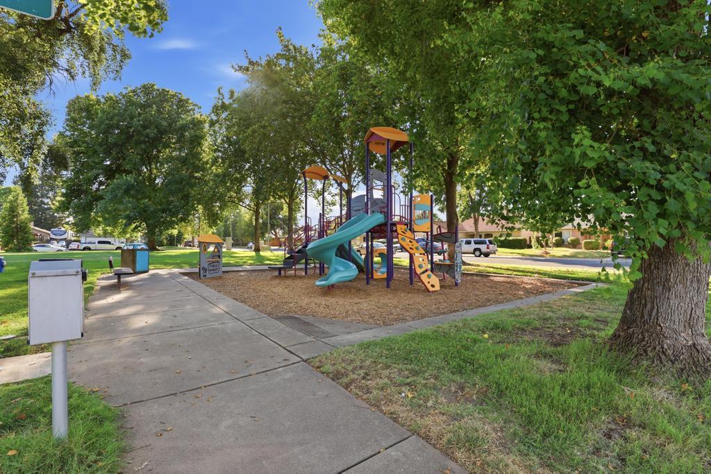 251 White Water Way