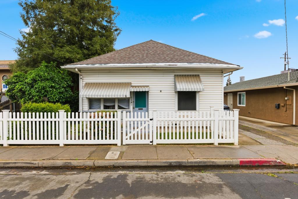 436 Teegarden Avenue