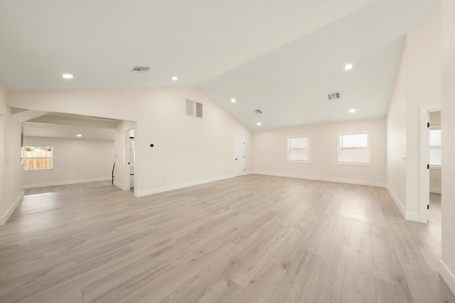 2433 Date Street