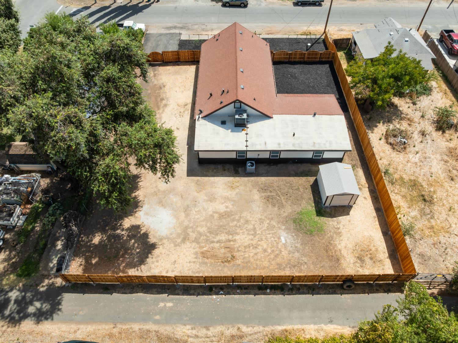 2433 Date Street