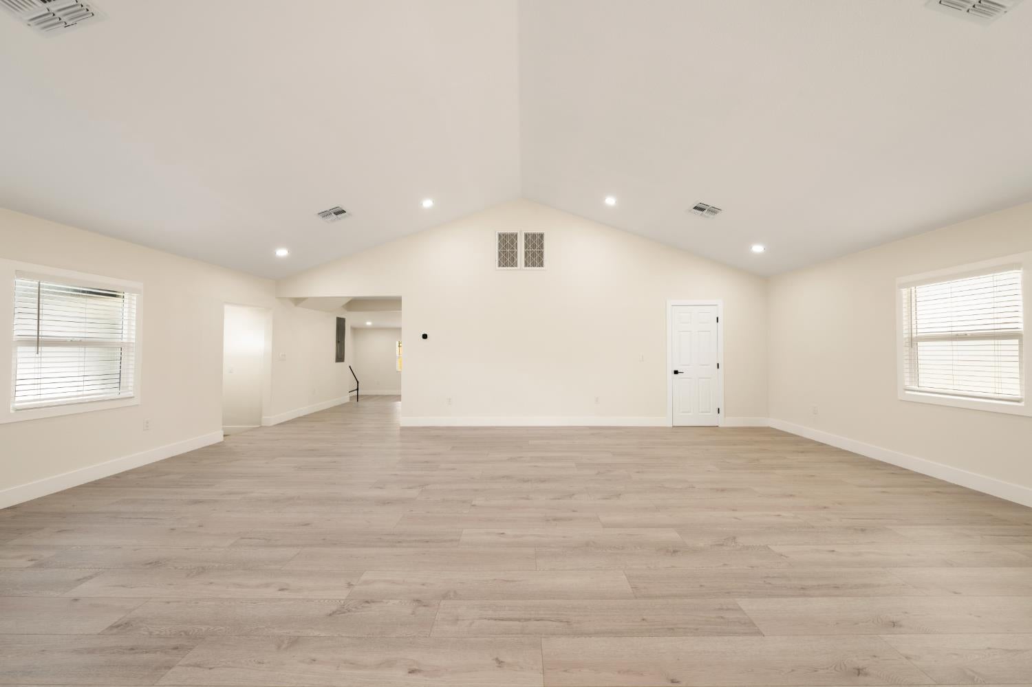 2433 Date Street