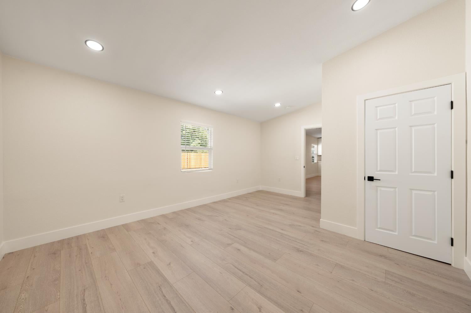 2433 Date Street