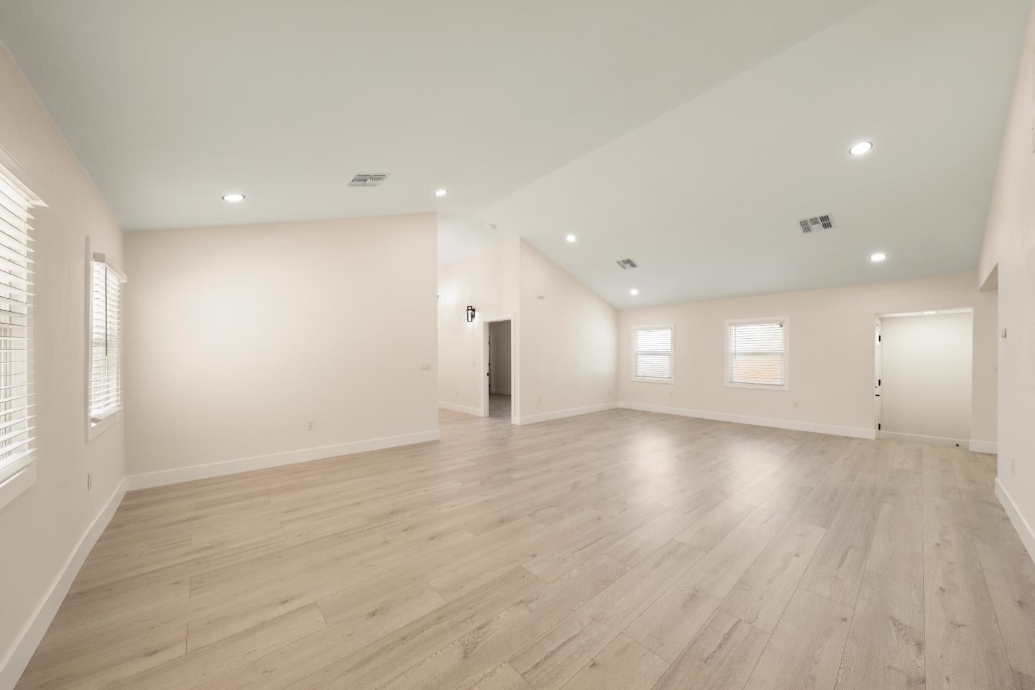 2433 Date Street