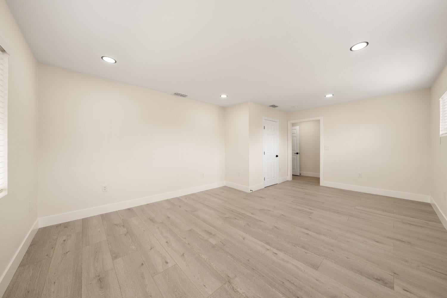 2433 Date Street