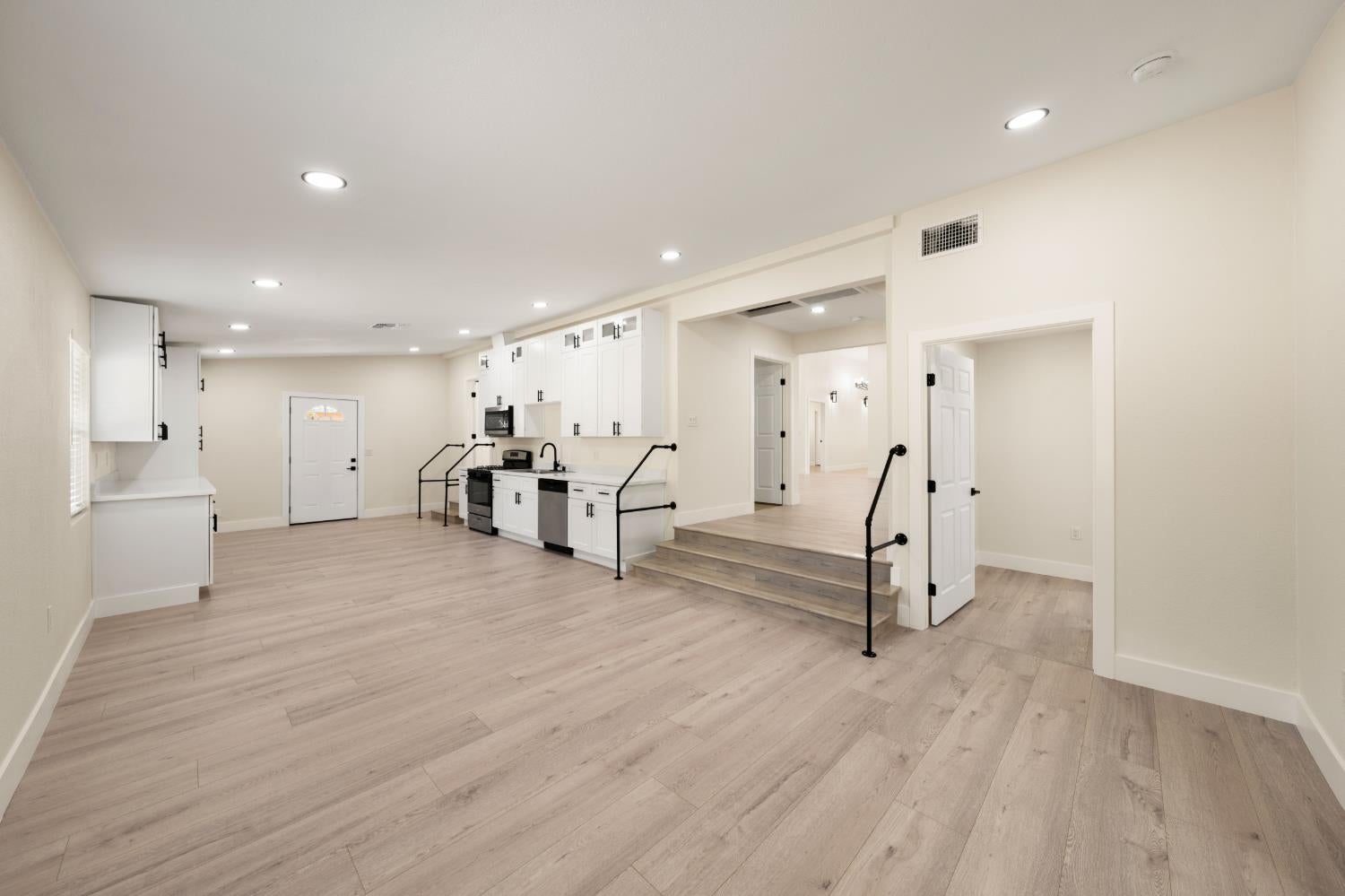 2433 Date Street