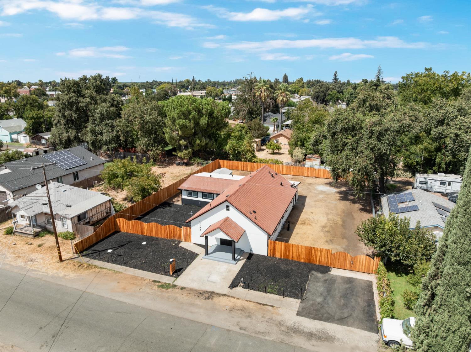 2433 Date Street