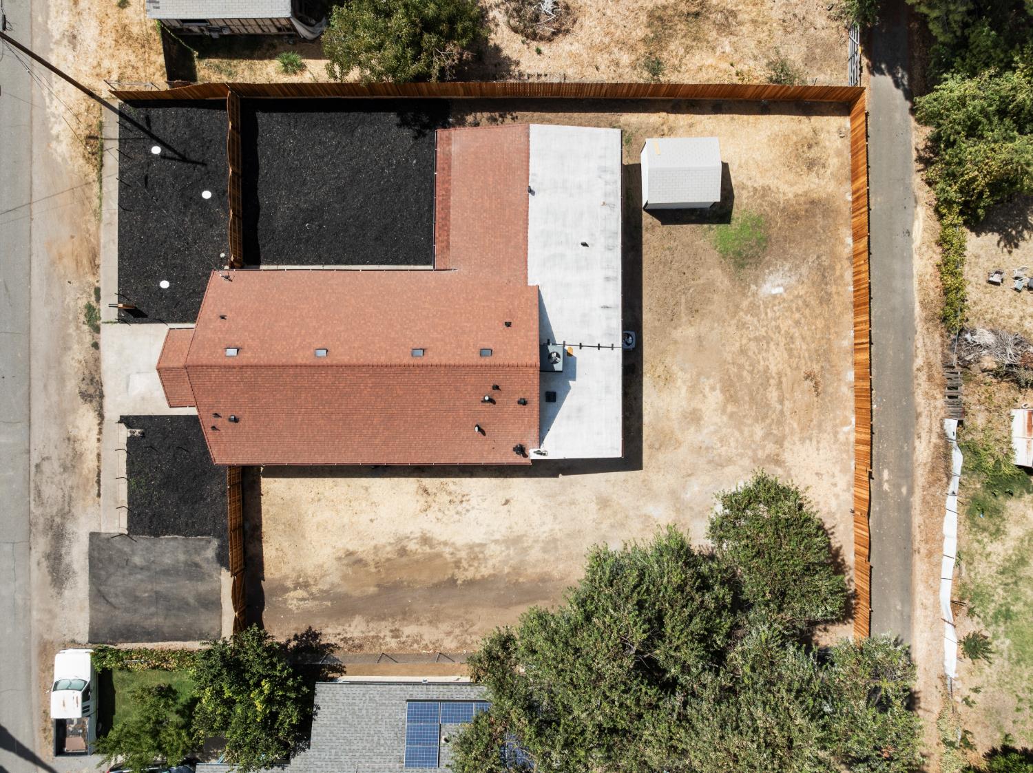 2433 Date Street