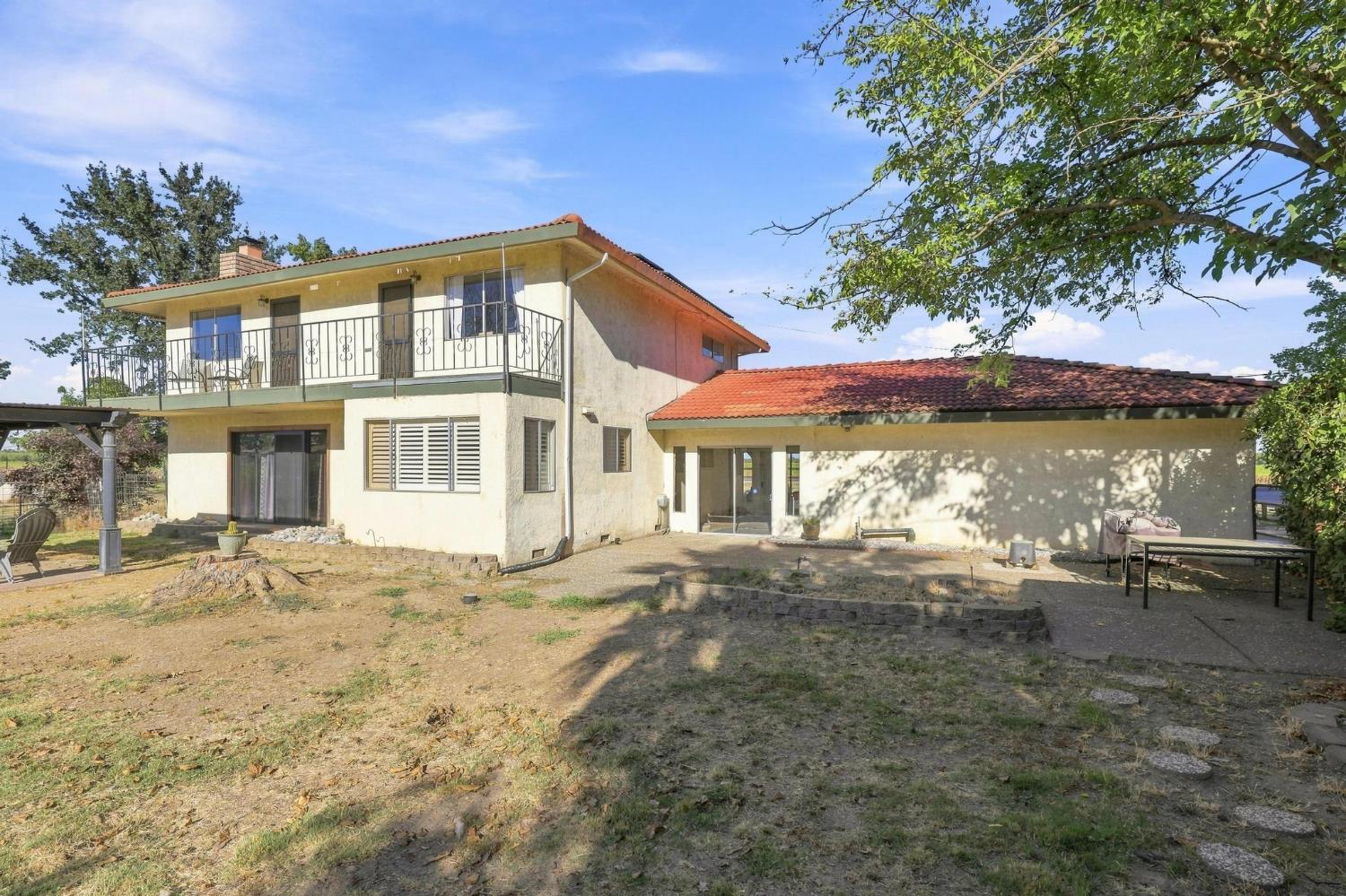 1733 S Township Road