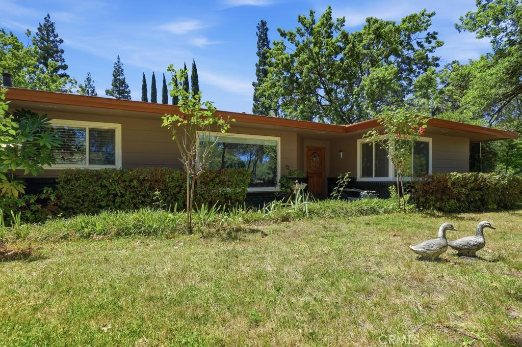 55 Pine Oaks Road