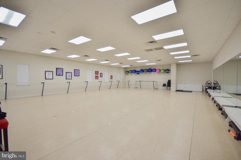 2249 - 2287 - 2297 HENSHAW ROAD